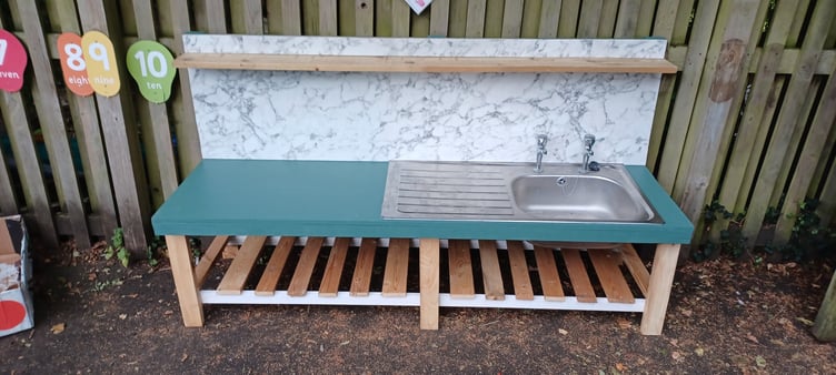 Selborne Mud Kitchen Bordon Mens Shed