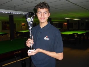 Bordon teenager Lewis Harris wins first snooker trophy