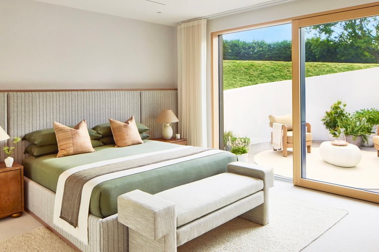 ***EMBARGO - 8:00AM GMT -NOVEMBER 7 2025 - NO ONLINE USE BEFORE THEN, FIRST PRINT USE SATURDAY NOVEMBER 8 2025***
The £4M property in the Surrey Hills. An NHS paramedic got the 'ultimate treat' on Halloween - winning a £4M house in the latest Omaze draw.Alistair Walker was at home expecting the knock on the door to be 'trick or treaters' - but was stunned to be told he had won the keys to a multi-award-winning smart home in the Surrey Hills.The 33-year-old, who spent nearly a decade on the frontline as paramedic and now works in NHS management, spent just £25 on his winning entry.He revealed he discovered his life-changing win on Halloween night, calling it the best treat Ive ever had.