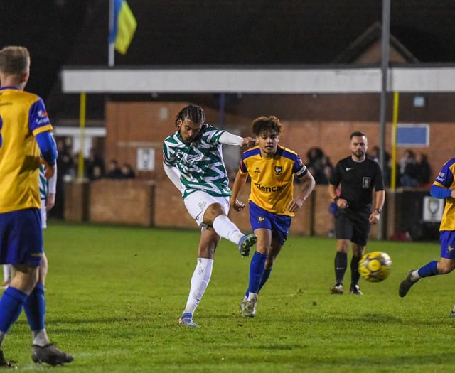 Farnham Town come back from 3-0 down to earn dramatic point