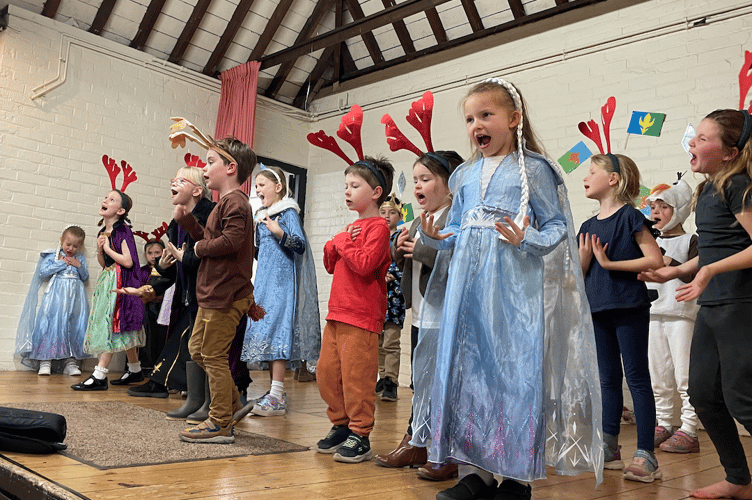 Strictly Showtime, Frozen 2, Chawton, 2025.