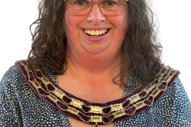 Mayor abseiling down Spinnaker Tower for her charity