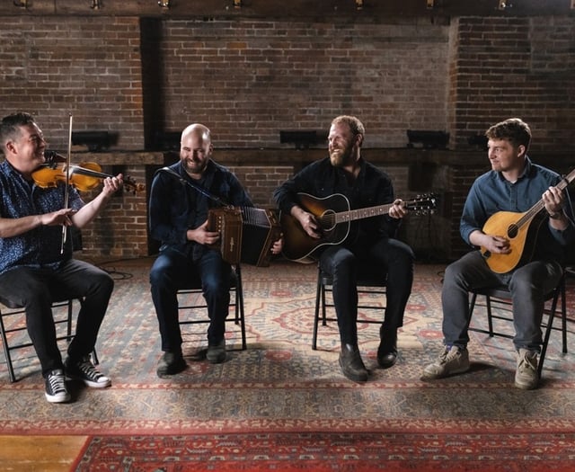 Rum Ragged return to Grayshott Folk Club