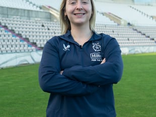 Seam bowler Hannah Hardwick joins Hampshire