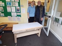 Bordon Men's Shed makes class gesture to local schools