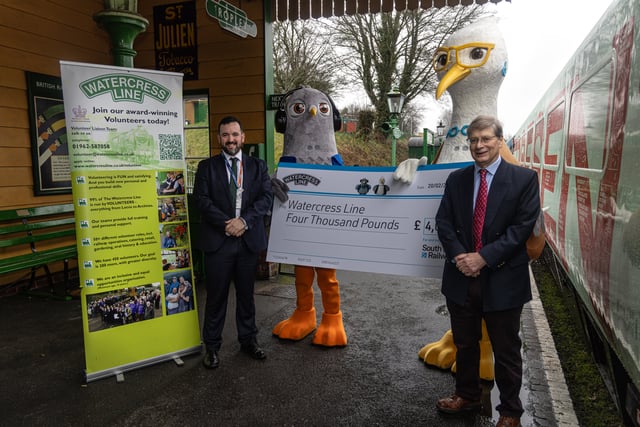 South Western Railway donates £4,000 to the Watercress Line