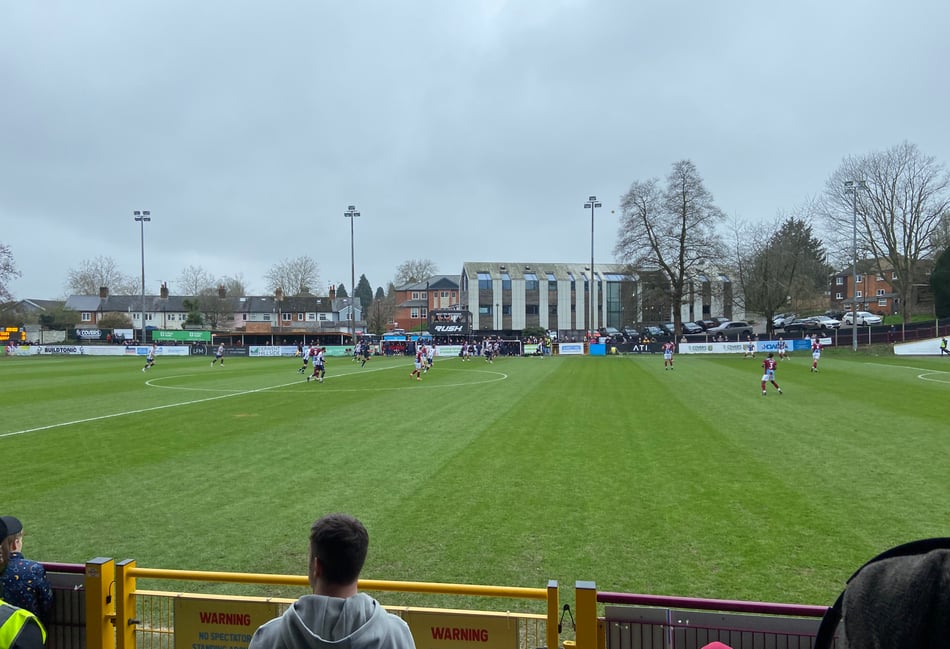 Farnham Town come from behind to earn sixth successive league win
