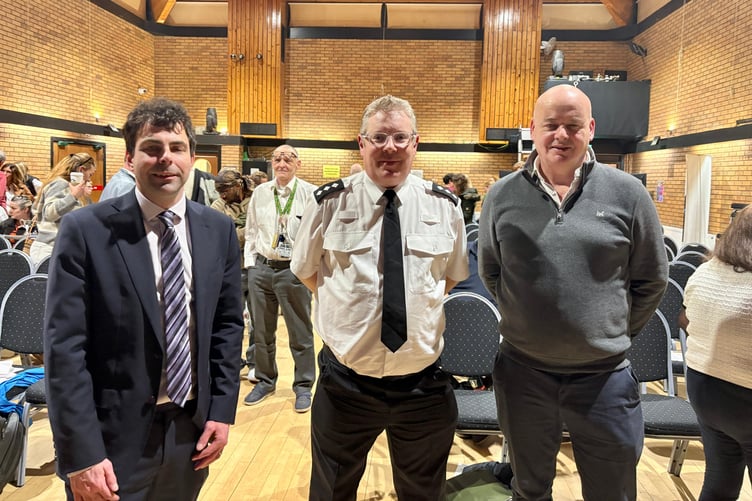 Pictured left to right: Cllr Andy Tree, Leader of Whitehill Town Council, Chief Inspector
Matthew Moss, District Commander for Havant and East Hampshire, Mr James Child, Project
Director for the Whitehill & Bordon Regeneration Company