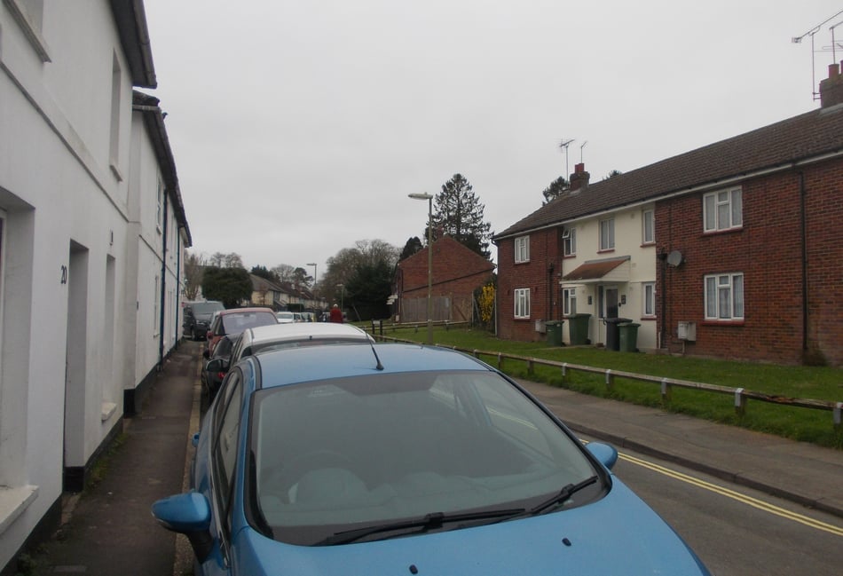 Residents taking sides over parking in Alton road