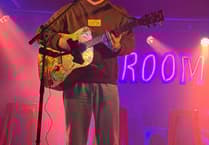 Return of the Mac as Archie brings musical hits to Haslemere