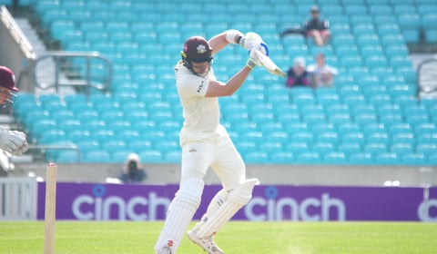 Smith and Pope lead resistance as Surrey draw against Leicestershire