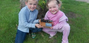 Metal detecting children discover a bomb in their garden 
