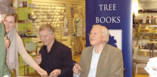 Petersfield's rock star welcome for Sir David Attenborough