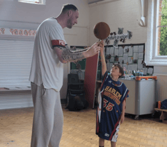 From Harlem to Hampshire as pupils wowed by Globetrotter