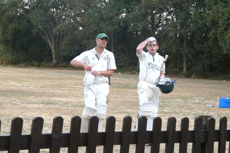 Adrian Day and Adam Carmichael’s partnership saw Waverley home to victory