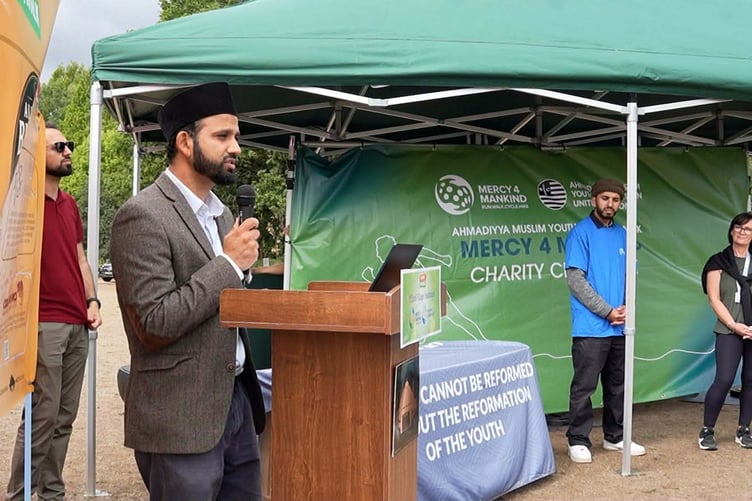 Ahmadiyya Tilford run Elstead school
