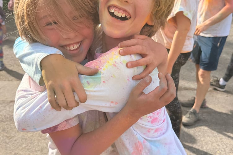 HH Liphook Colour Run PIC2.jpg